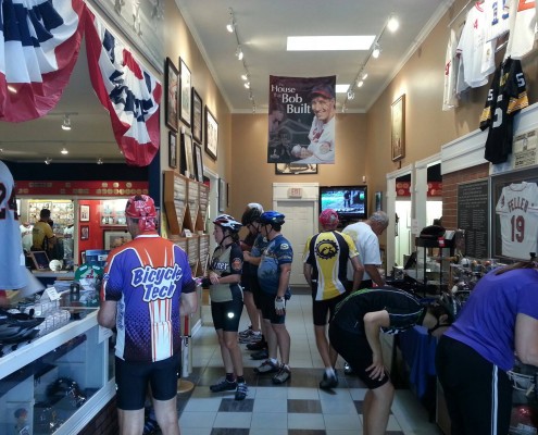 1077413_595924803761032_1862657351_o